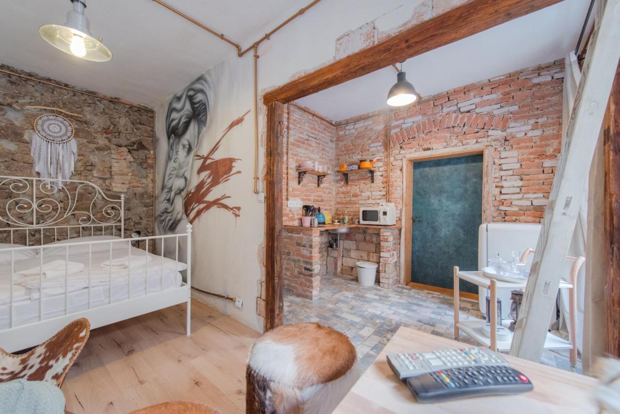 Accommodation At The Zeus Apartment Bratislava Exterior photo